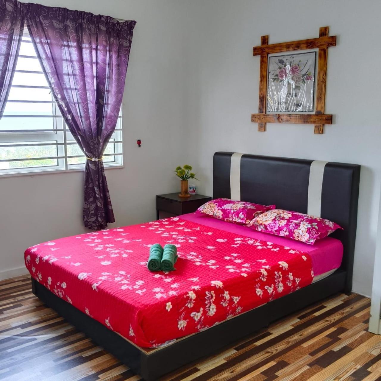 Homestay Camelia Kuala Terengganu Houses 3 Room 2 Bathroom - Near Batu Buruk Beach , Drawbridge, Pasar Payang, Ktcc Mall & Hospital Hsnz 部屋 写真