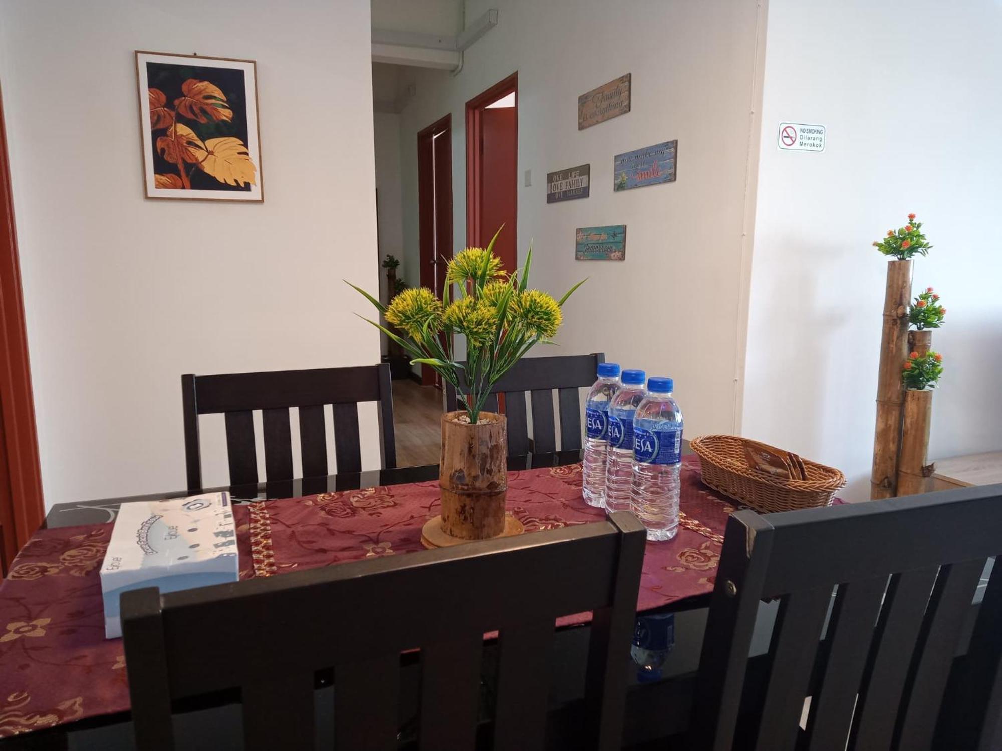 Homestay Camelia Kuala Terengganu Houses 3 Room 2 Bathroom - Near Batu Buruk Beach , Drawbridge, Pasar Payang, Ktcc Mall & Hospital Hsnz エクステリア 写真